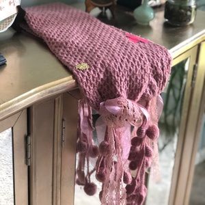 Betsey Johnson funky Rose Scarf